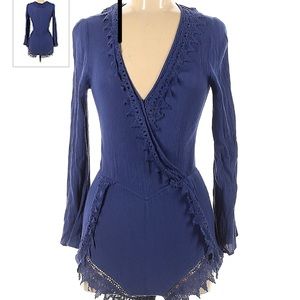 2/$40 Blu Pepper long sleeve romper blue ruffles size large v neck shorts frill